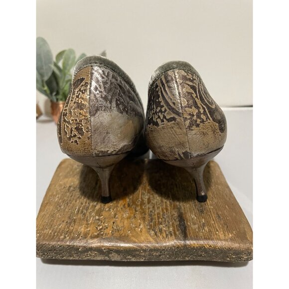 Elegant Gussaci Leather Velvet Bow Kitten Heels Size 38 Embossed Design Pointed - Picture 7 of 16